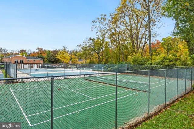 a view of a tennis court