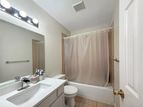 $3,200 | 50 Lois Lane, Monroe, NY 10950