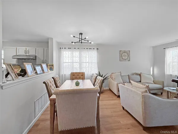 $3,200 | 50 Lois Lane, Monroe, NY 10950