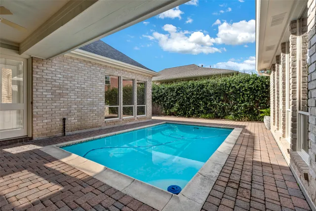 $697,500 | 1251 Trace Drive, Houston, TX 77077