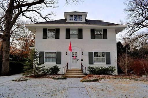 238 Scottswood Road Riverside, IL 60546 - Photo 1 of 20