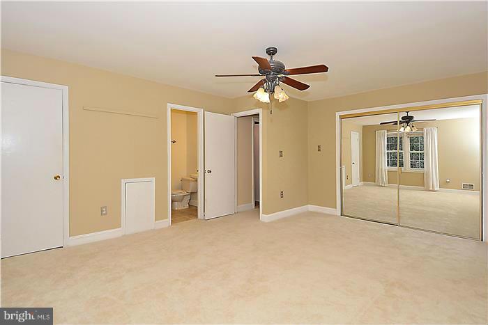 12340 Coleraine Court Reston, VA 20191 - Photo 11 of 30 Bedroom (Master)