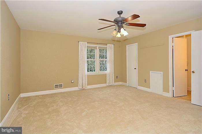 12340 Coleraine Court Reston, VA 20191 - Photo 10 of 30 Bedroom (Master)