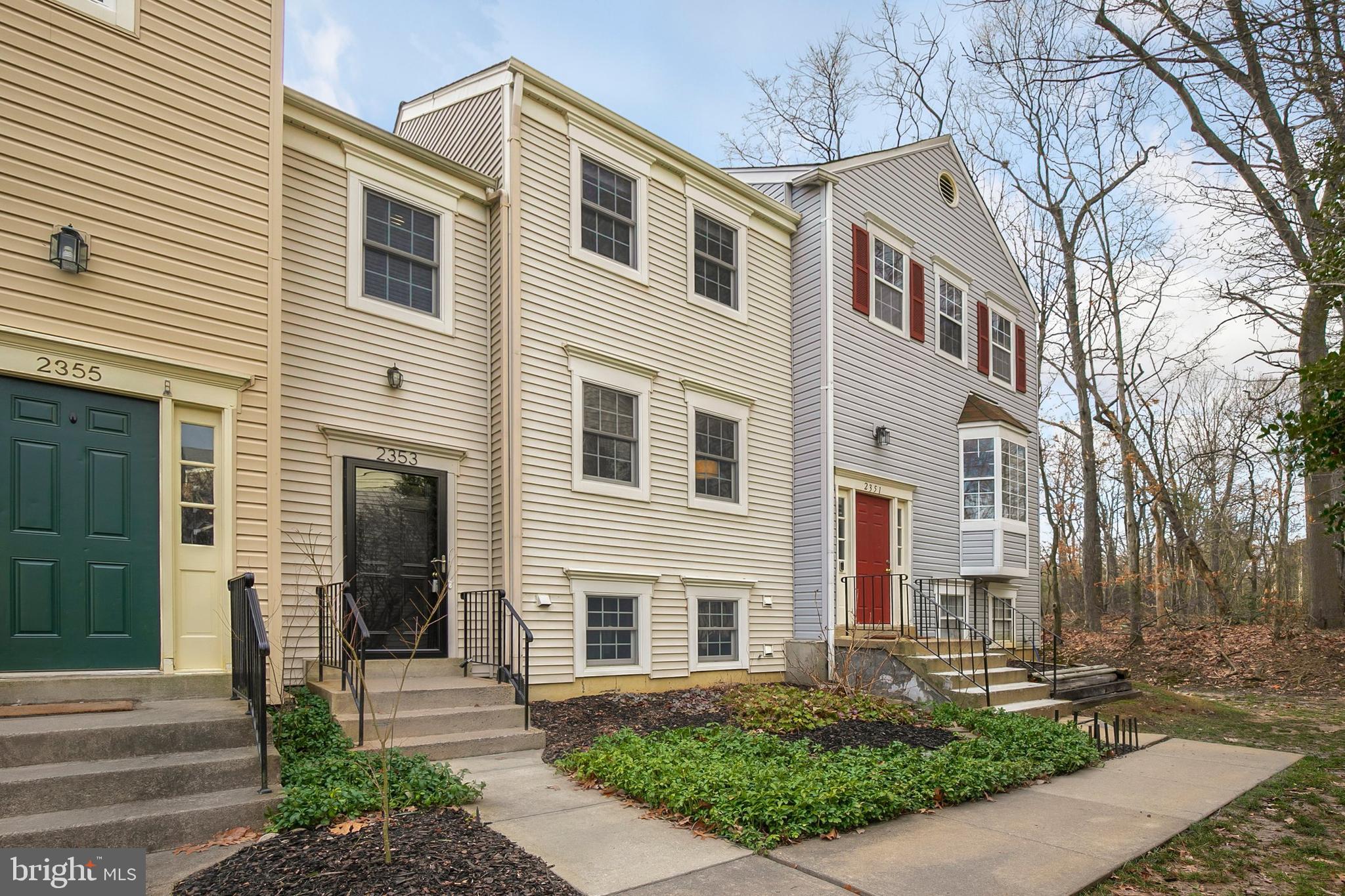 2353 Hunters Square Court Reston, VA 20191 - Photo 2 of 46