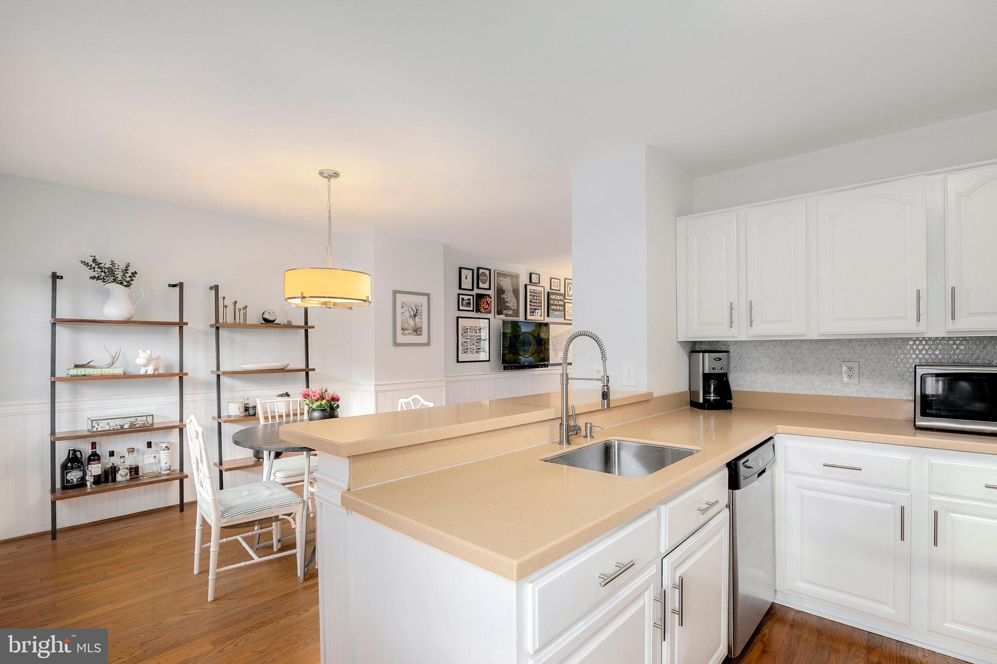 2353 Hunters Square Court Reston, VA 20191 - Photo 11 of 46