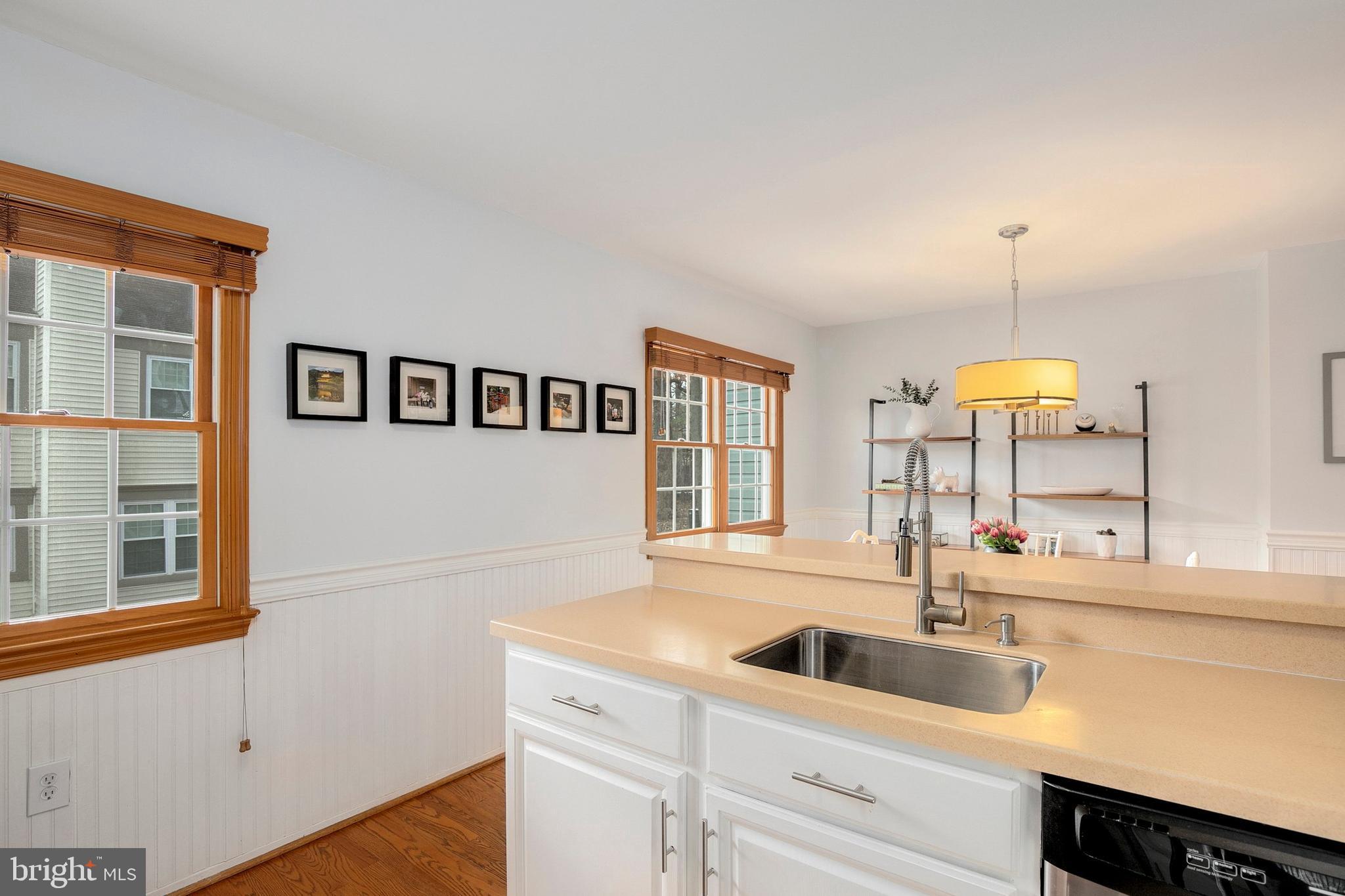 2353 Hunters Square Court Reston, VA 20191 - Photo 12 of 46