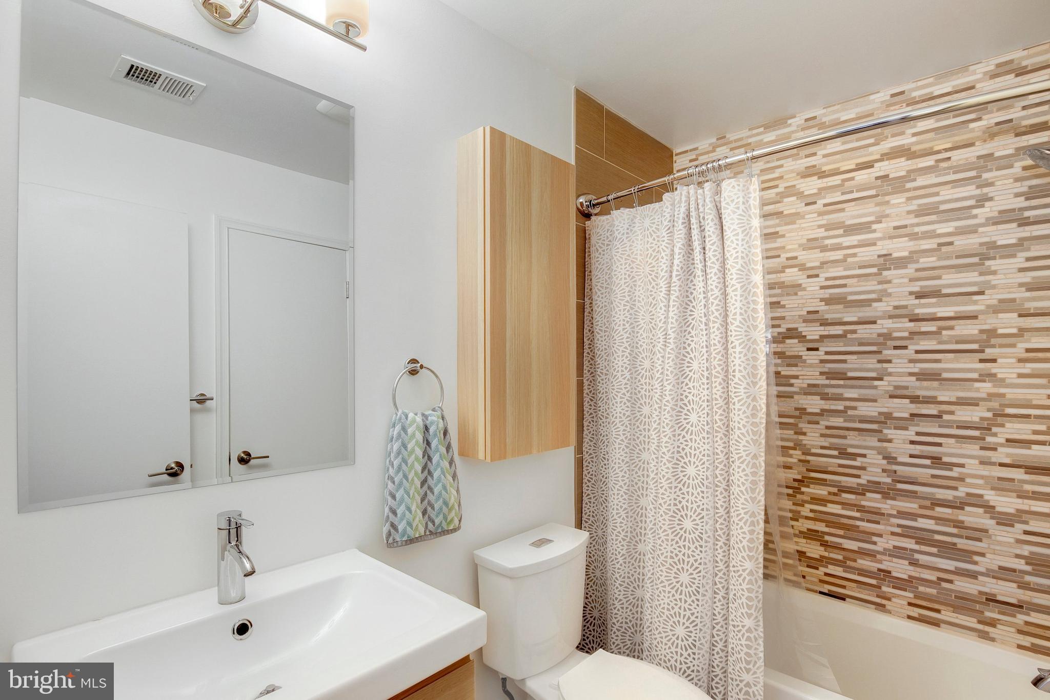 2353 Hunters Square Court Reston, VA 20191 - Photo 27 of 46