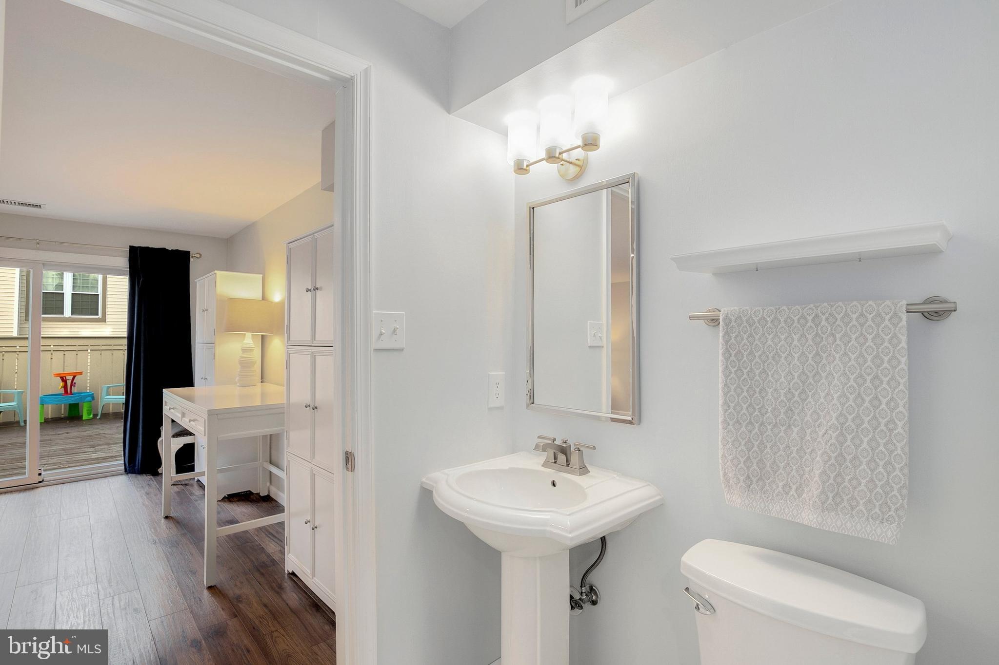 2353 Hunters Square Court Reston, VA 20191 - Photo 36 of 46