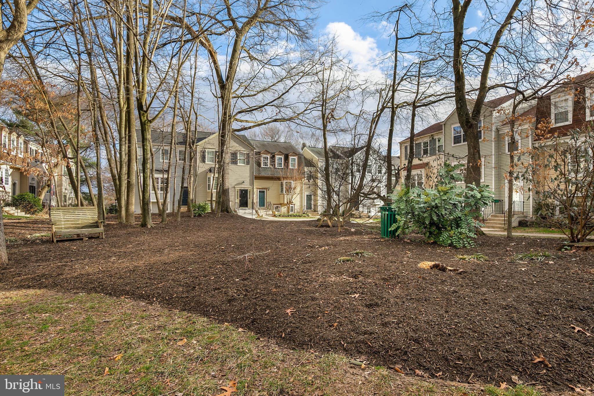 2353 Hunters Square Court Reston, VA 20191 - Photo 5 of 46