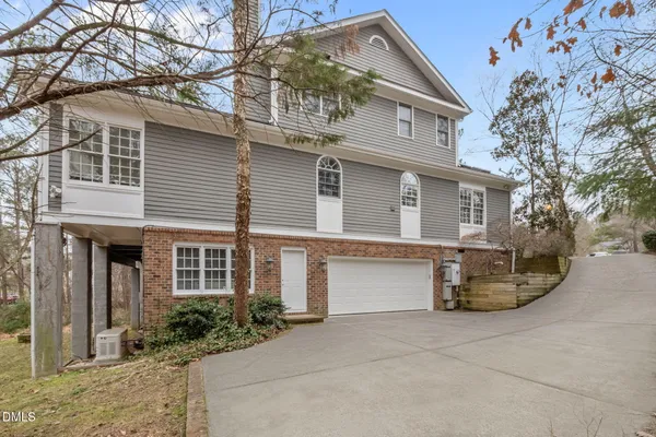 $795,000 | 18 Marchmont Court, Durham, NC 27705