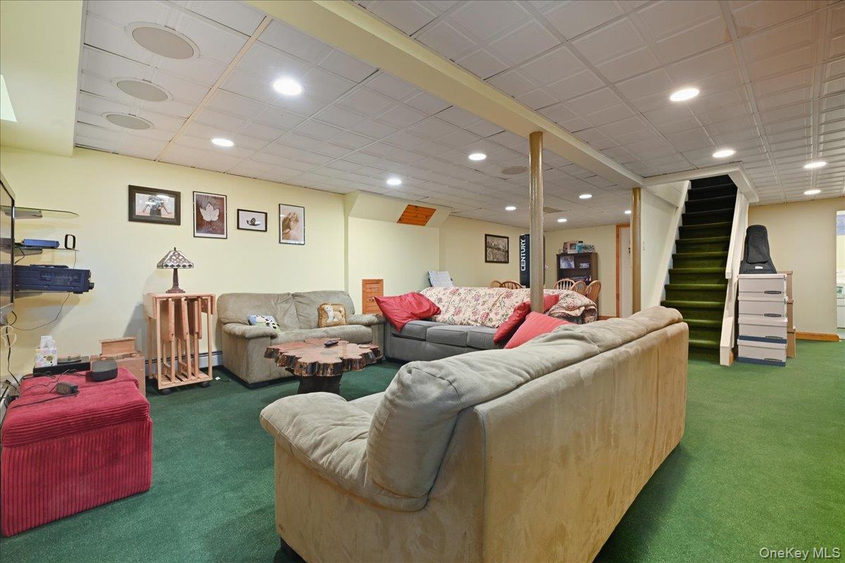 11 Muriel Road Port Washington, NY 11050 - Photo 38 of 47