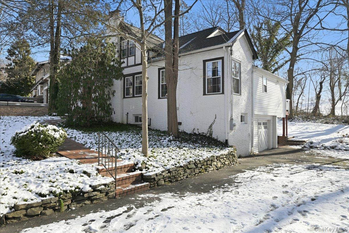 11 Muriel Road Port Washington, NY 11050 - Photo 8 of 47