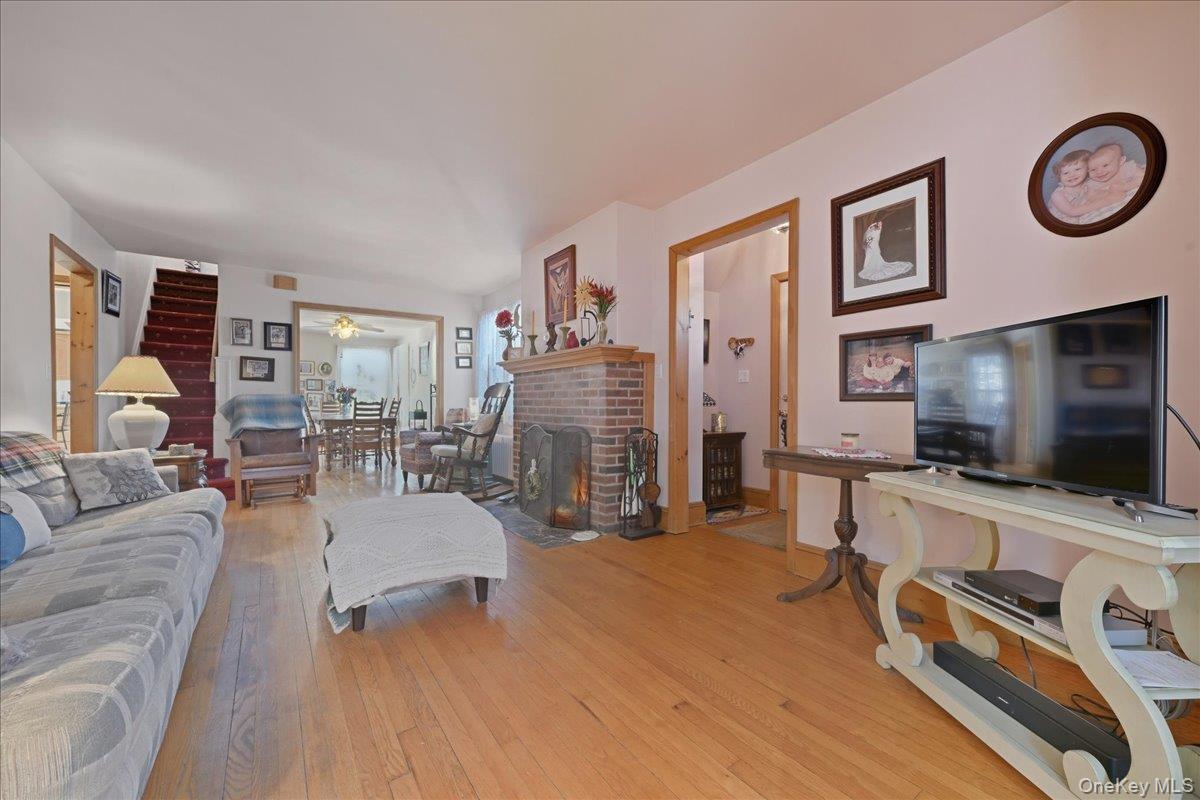 11 Muriel Road Port Washington, NY 11050 - Photo 10 of 47