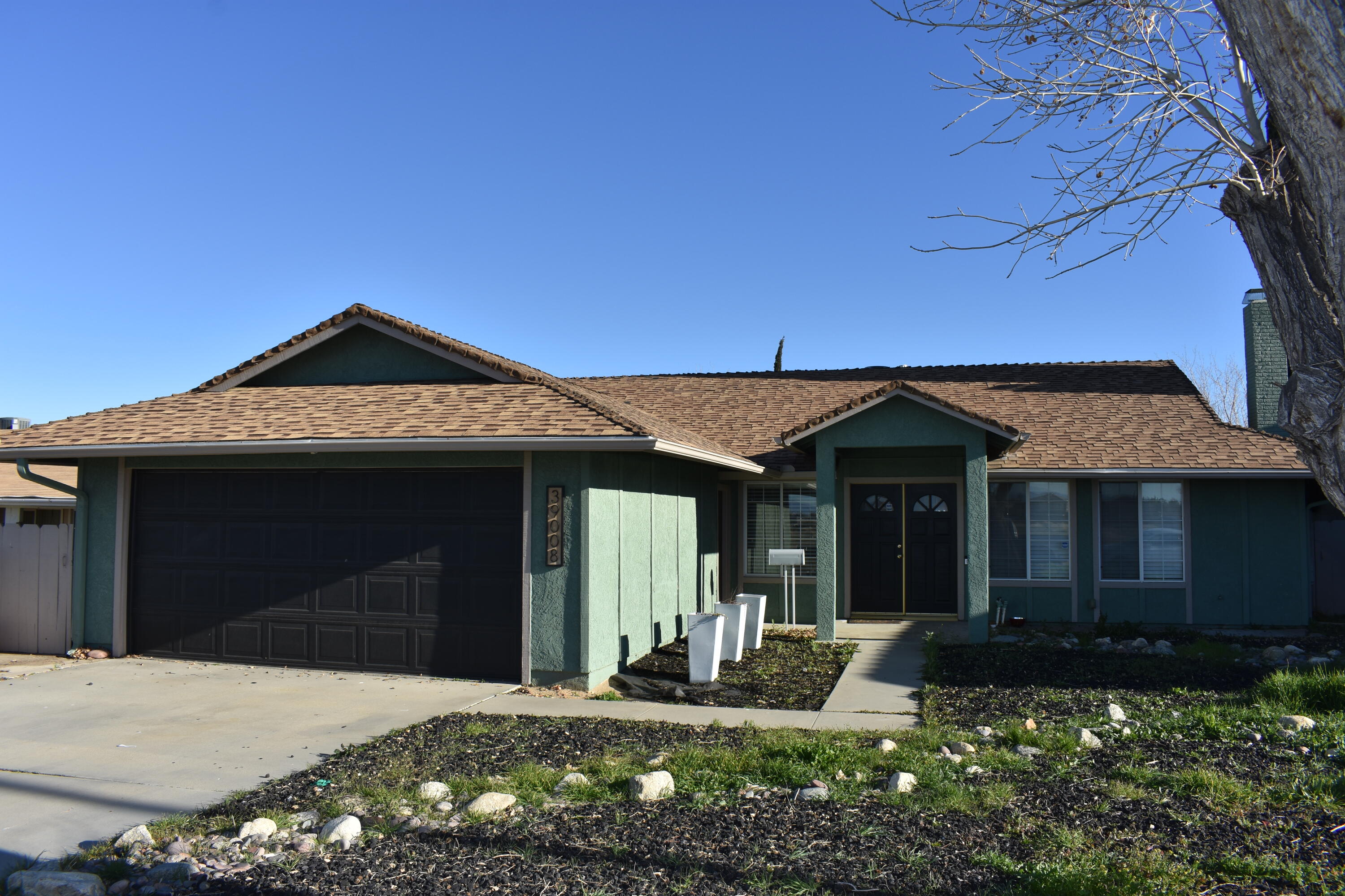 39008 Dianron Road Palmdale, CA 93551 - Photo 1 of 17 Dianron2A