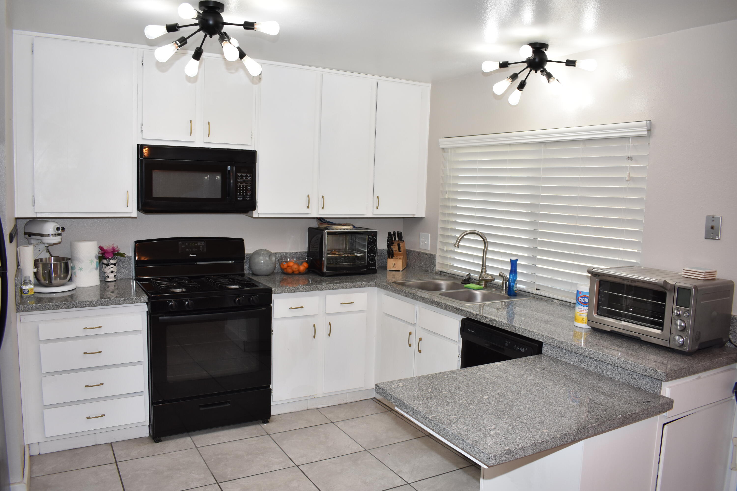 39008 Dianron Road Palmdale, CA 93551 - Photo 6 of 17 Dianron2G