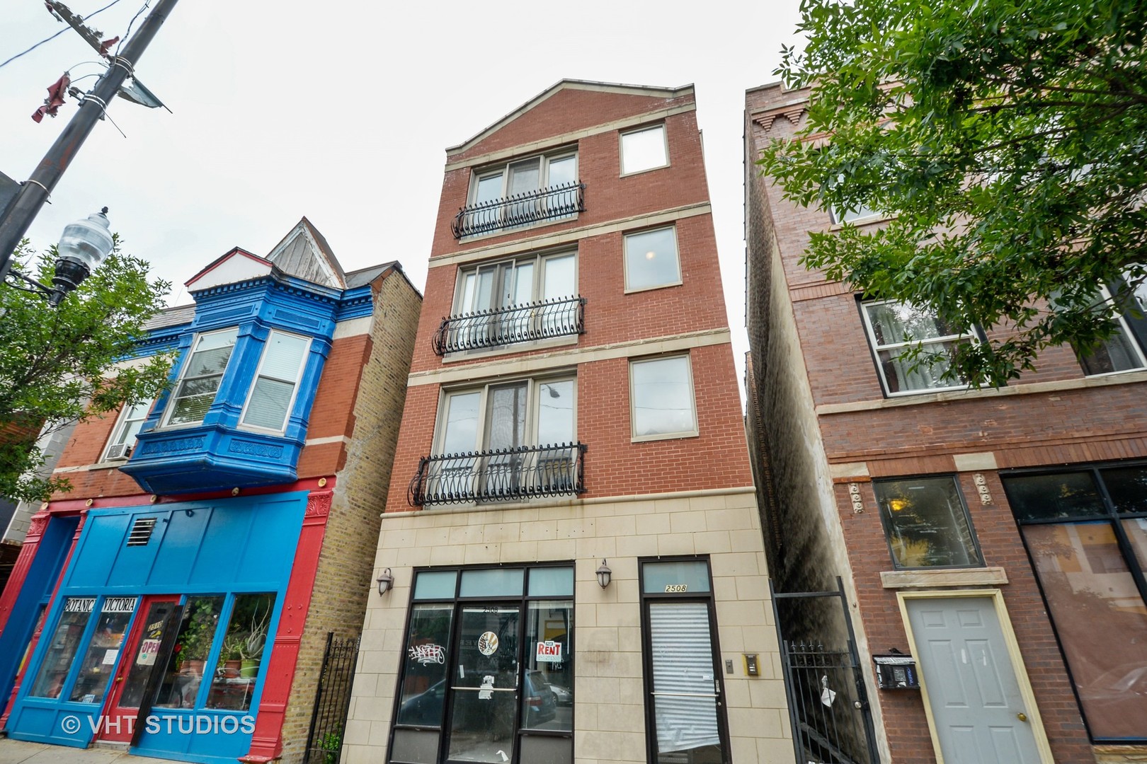 2508 West Division Street, Unit 3 Chicago, IL 60622 - Photo 1 of 10 a building view with outdoor space
