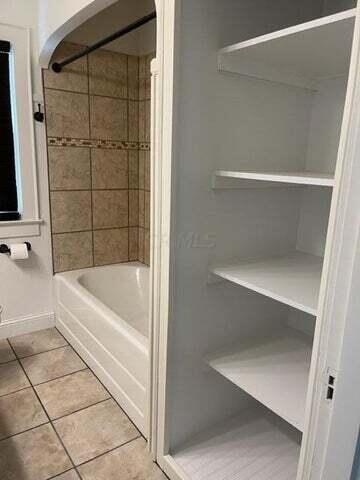 752 South Yearling Road Columbus, OH 43213 - Photo 15 of 19 FULL BATH