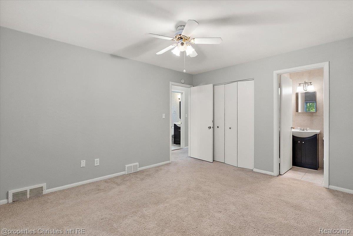 880 North Adams Road, Unit 6 Birmingham, MI 48009 - Photo 13 of 21 16-880 N Adams-16.jpg