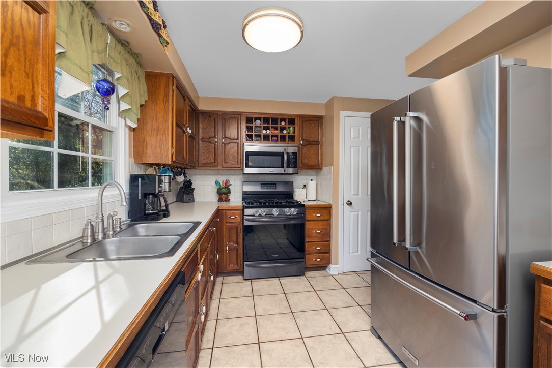2574 Sourek Road Akron, OH 44333 - Photo 13 of 50 Gallery Image 13