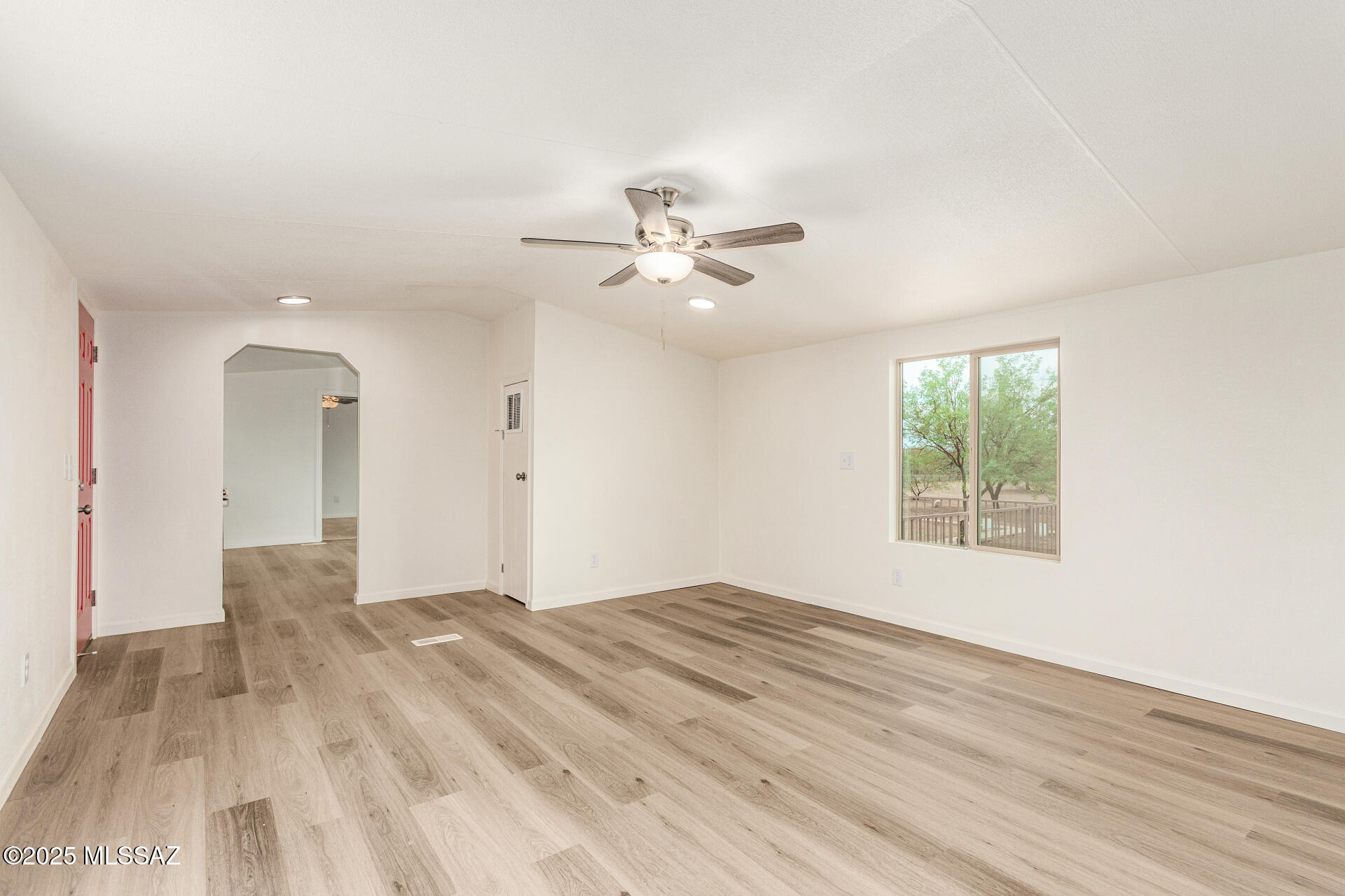 17455 West Oatman Road Marana, AZ 85653 - Photo 10 of 28