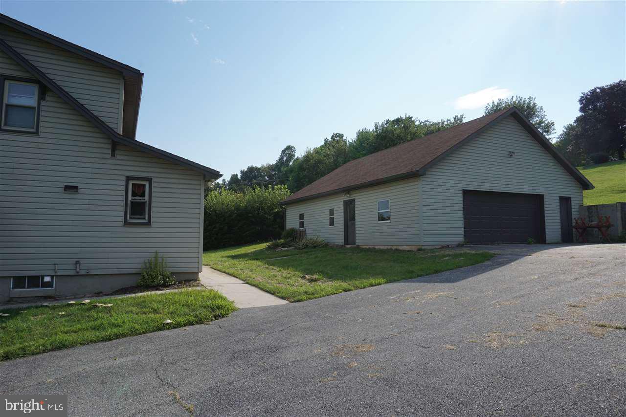 5708 Pigeon Hill Road Spring Grove, PA 17362 - Photo 3 of 26