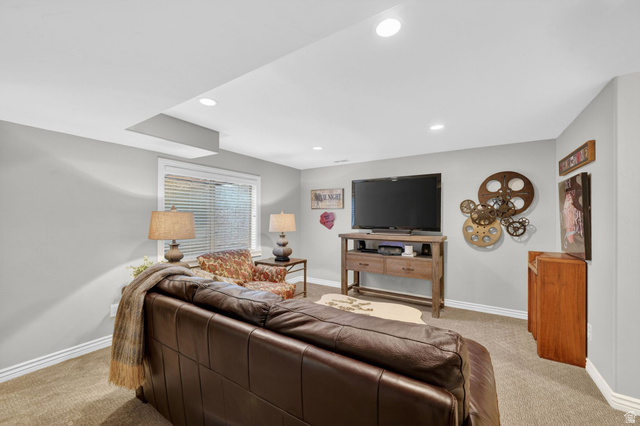 7253 Viansa Court Midvale, UT 84047 - Photo 15 of 44
