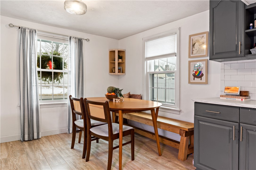 48 Rowe Avenue Warwick, RI 02889 - Photo 14 of 35