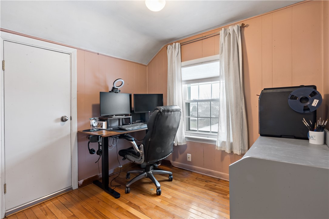 48 Rowe Avenue Warwick, RI 02889 - Photo 22 of 35
