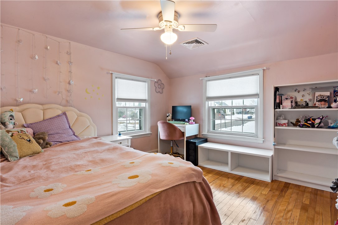 48 Rowe Avenue Warwick, RI 02889 - Photo 23 of 35