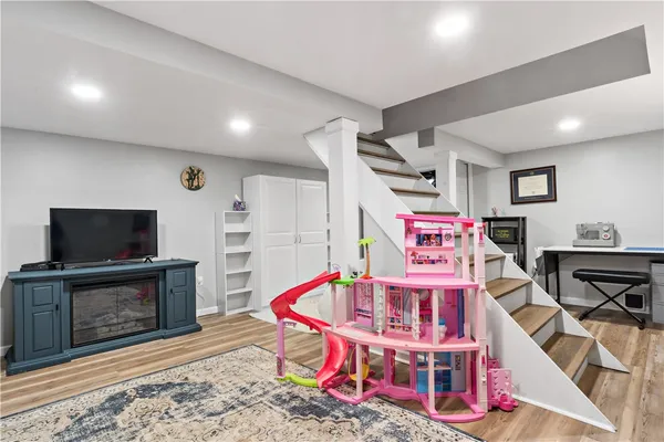 $540,000 | 48 Rowe Avenue, Warwick, RI 02889