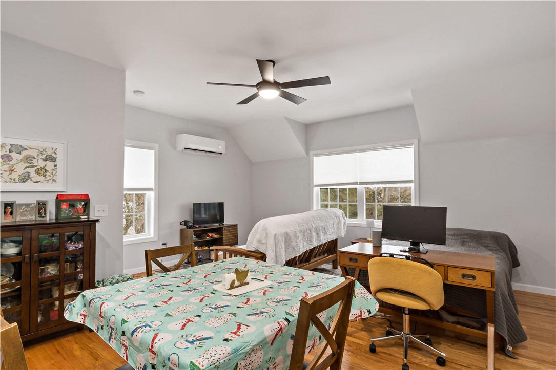 48 Rowe Avenue Warwick, RI 02889 - Photo 31 of 35
