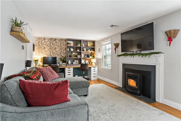 $540,000 | 48 Rowe Avenue, Warwick, RI 02889