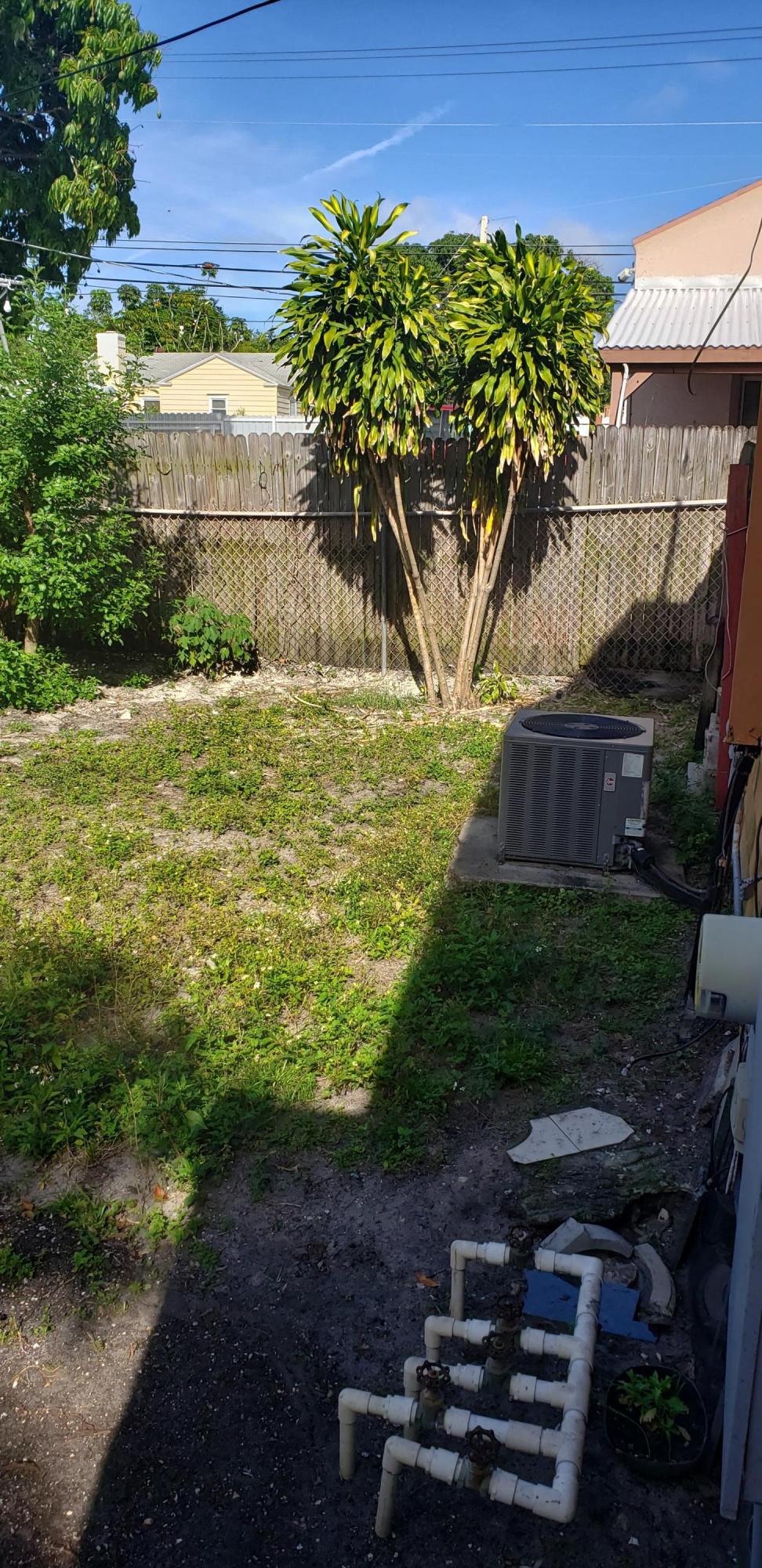 807 Hampton Road West Palm Beach, FL 33405 - Photo 16 of 21 20190408_170040
