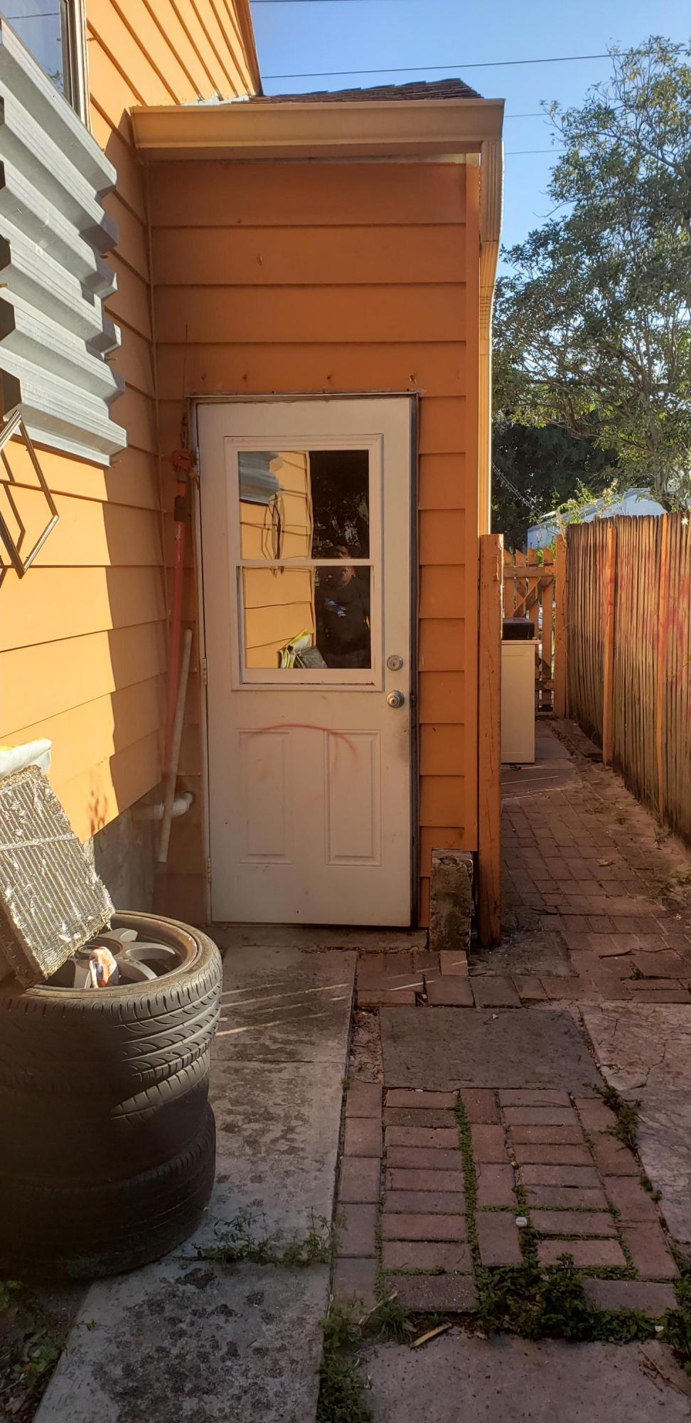 807 Hampton Road West Palm Beach, FL 33405 - Photo 2 of 21 Garage entrance