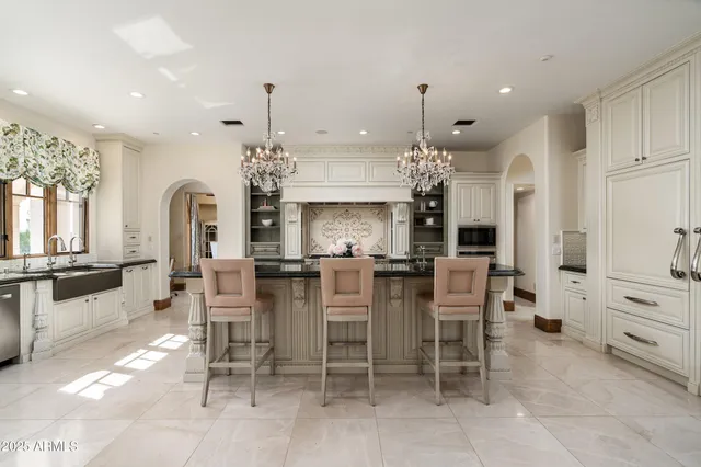 $14,295,000 | 10947 East Wingspan Way, Scottsdale, AZ 85255