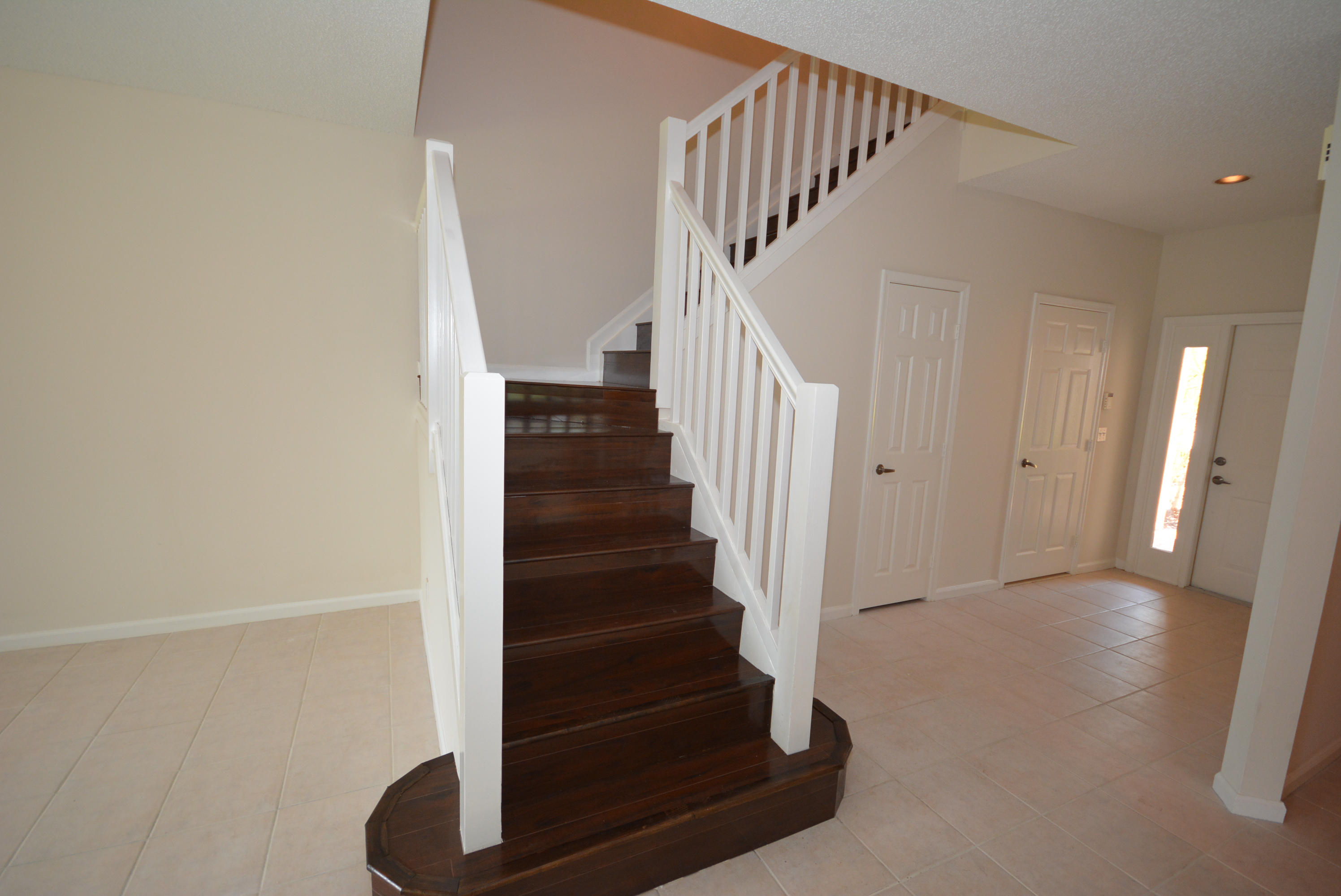 21222 Vía Eden Boca Raton, FL 33433 - Photo 2 of 28 EBF_5672