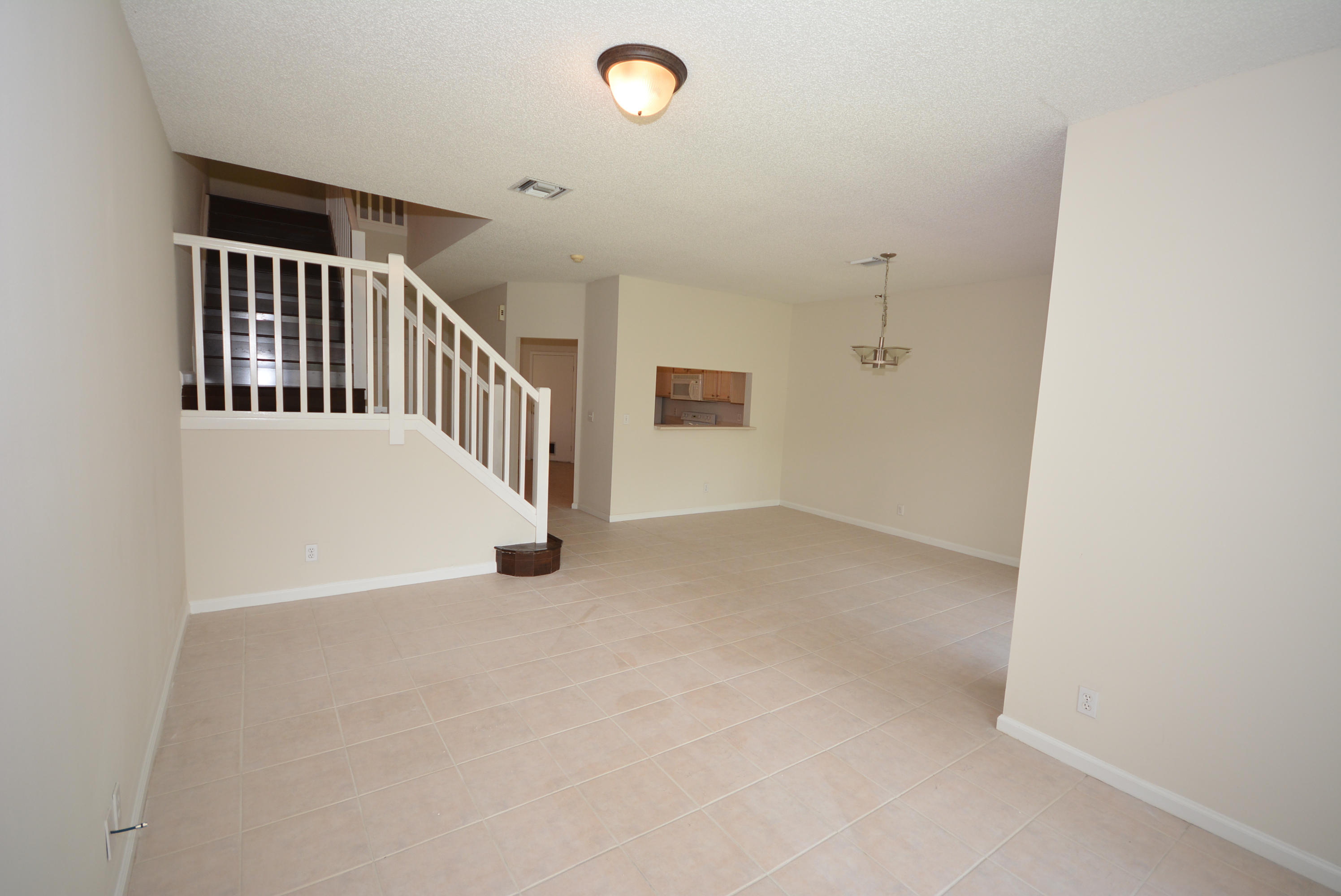 21222 Vía Eden Boca Raton, FL 33433 - Photo 3 of 28 EBF_5667