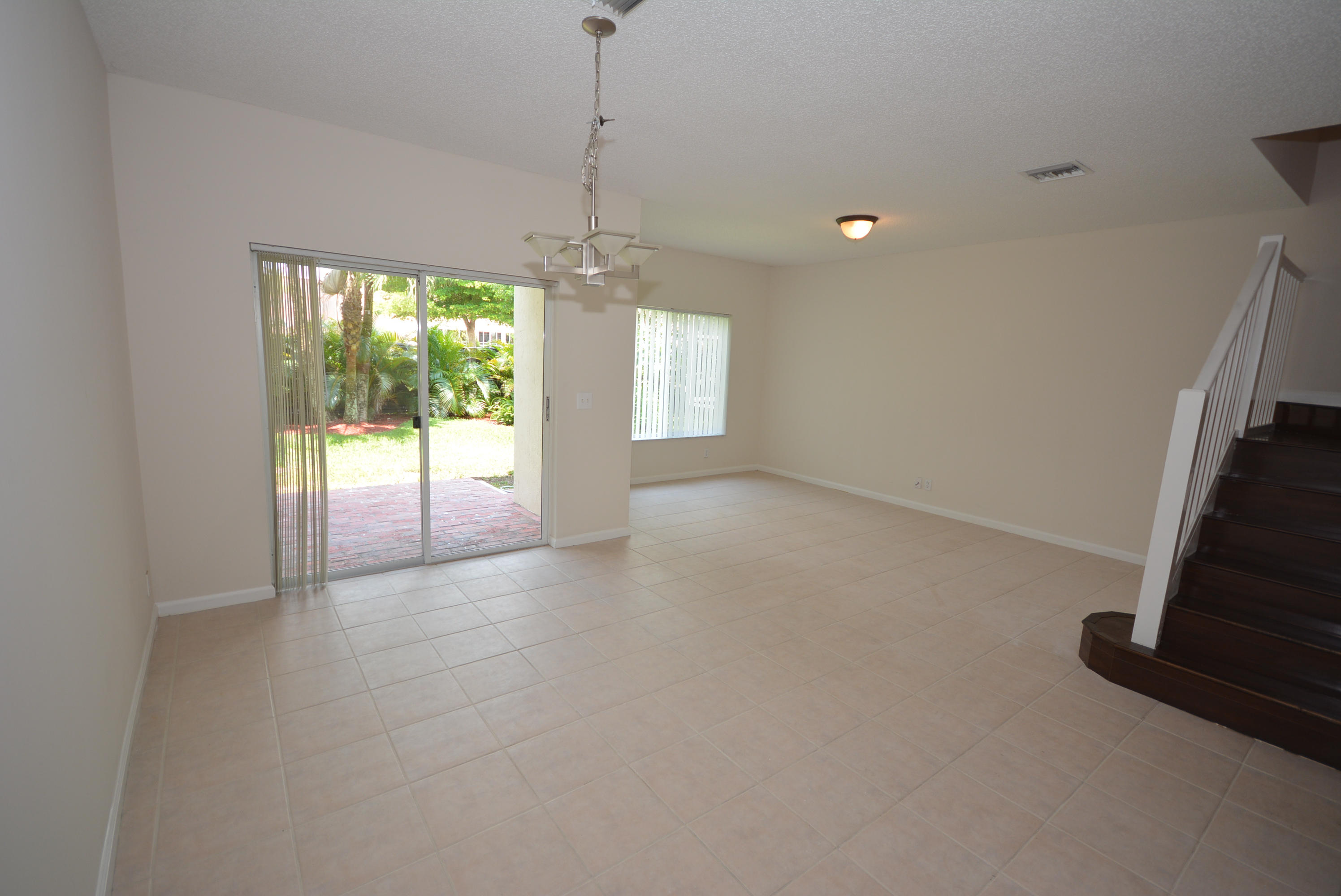 21222 Vía Eden Boca Raton, FL 33433 - Photo 5 of 28 EBF_5669