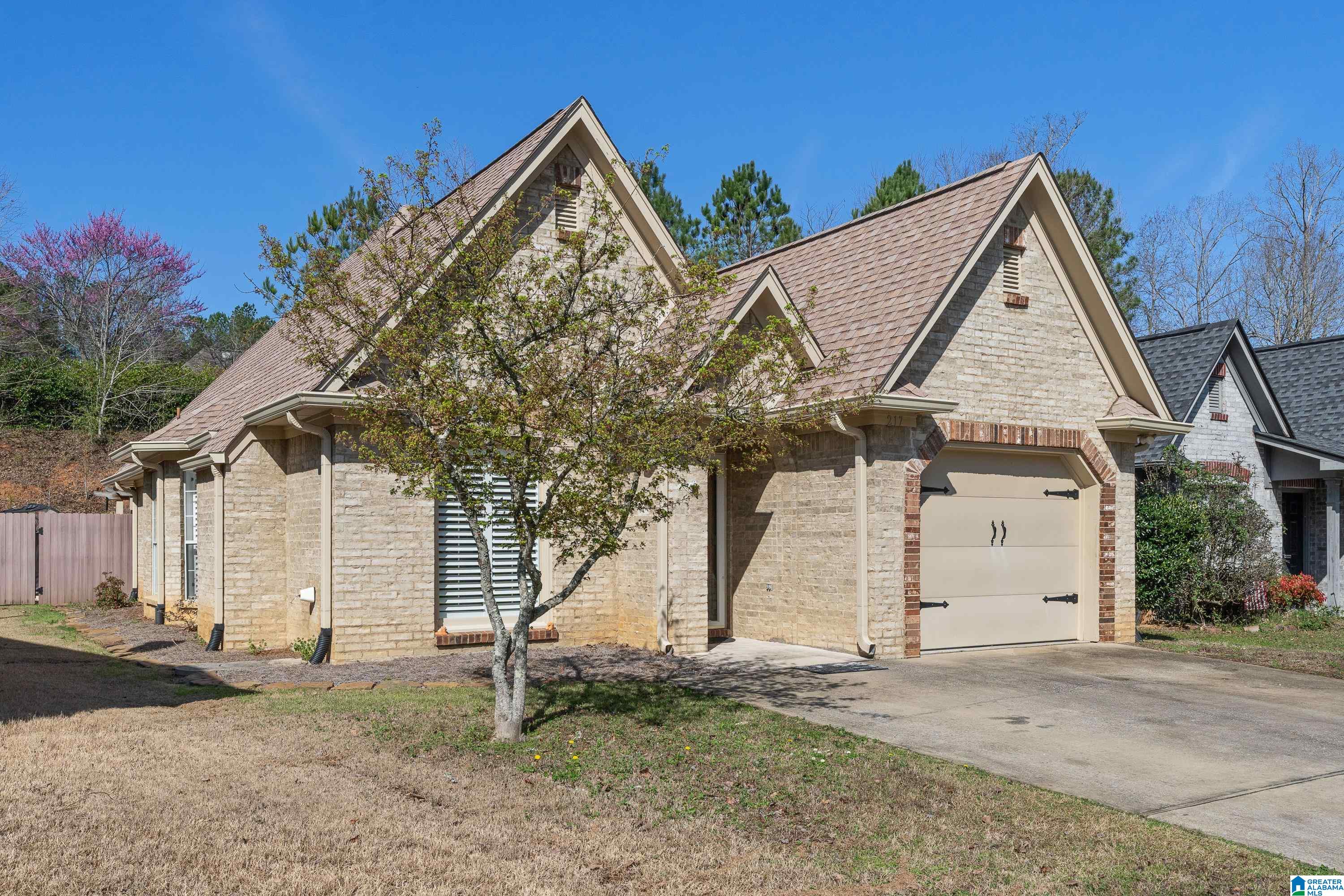 217 Springdale Drive Mount Olive, AL 35117 - Photo 2 of 23