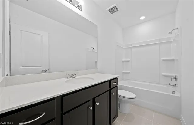 $299,990 | 254 Silent Lk Drive, Lehigh Acres, FL 33974