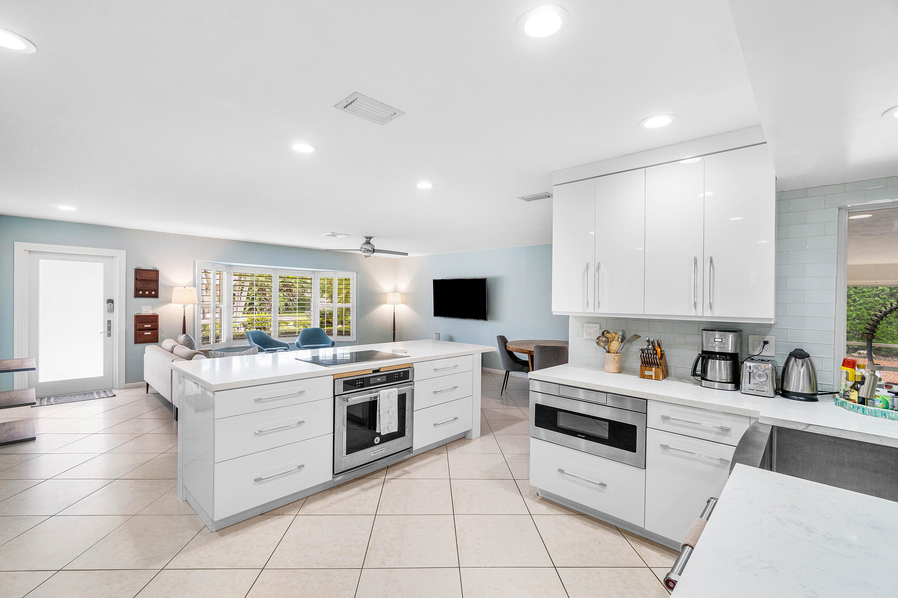 400 Northeast 43rd Street Boca Raton, FL 33431 - Photo 13 of 36 Kitchen angled