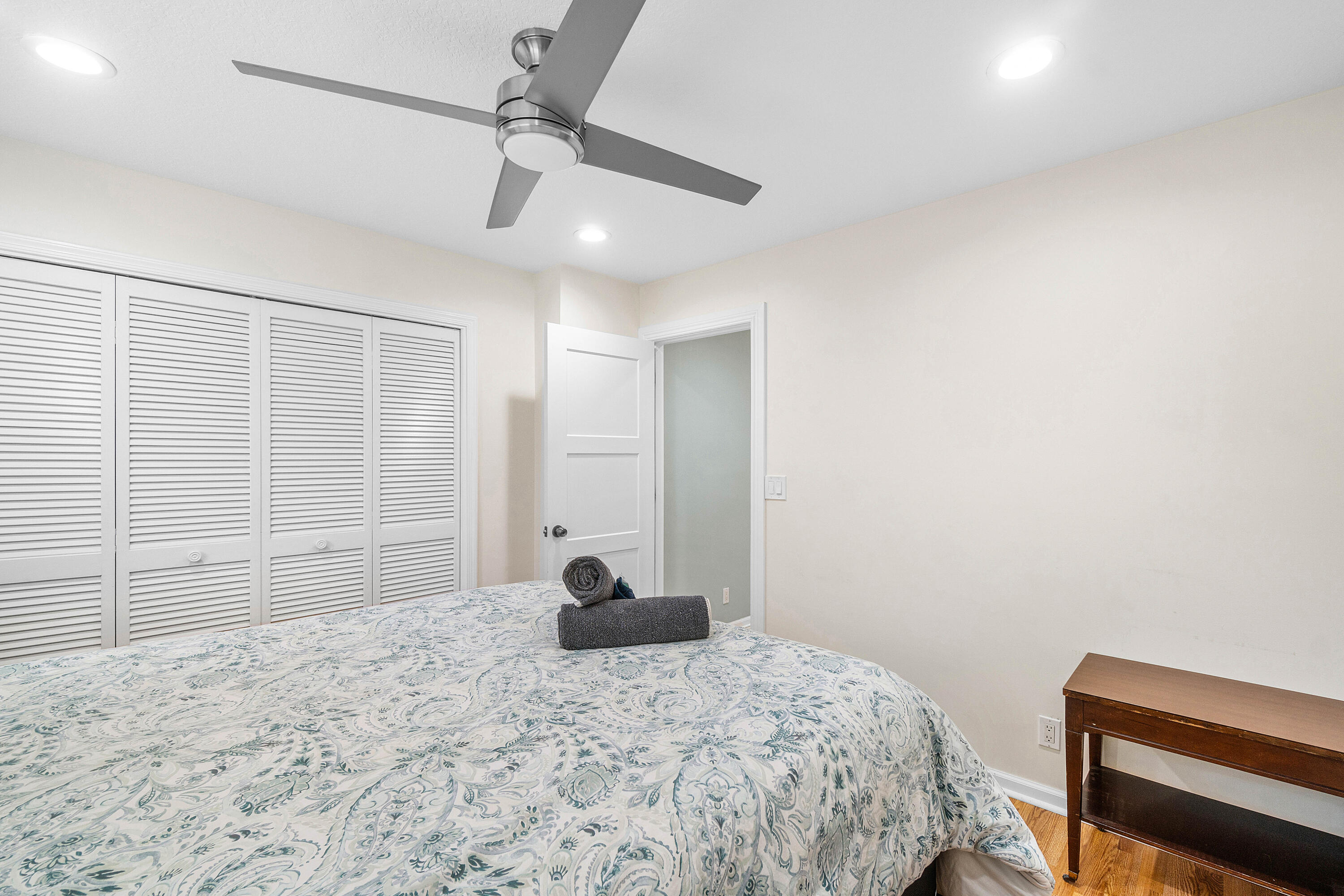 400 Northeast 43rd Street Boca Raton, FL 33431 - Photo 19 of 36 Room 2 towards door