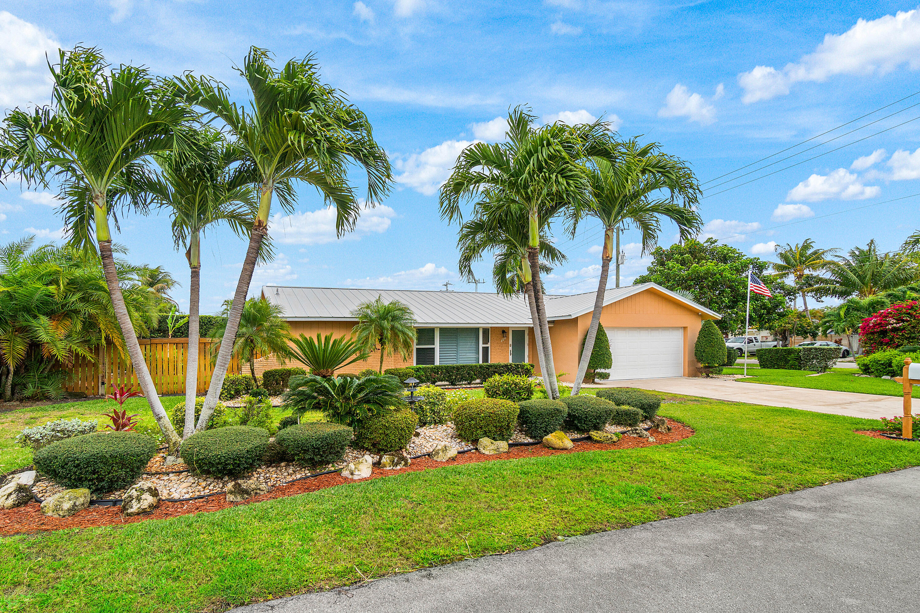 400 Northeast 43rd Street Boca Raton, FL 33431 - Photo 2 of 36 004-400Northeast43rdStreet-BocaRaton-FL-