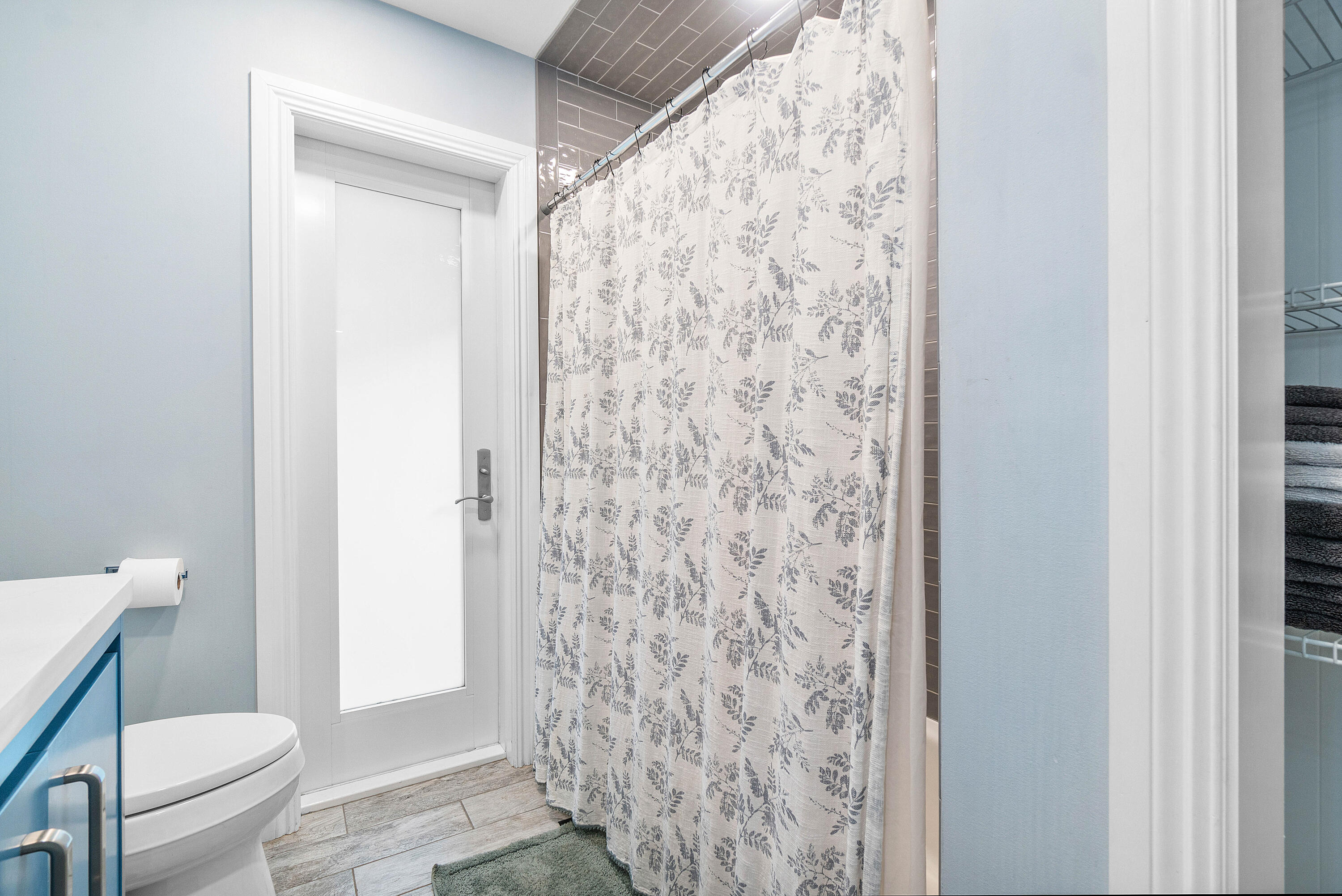 400 Northeast 43rd Street Boca Raton, FL 33431 - Photo 23 of 36 Guest Bath- Cabana