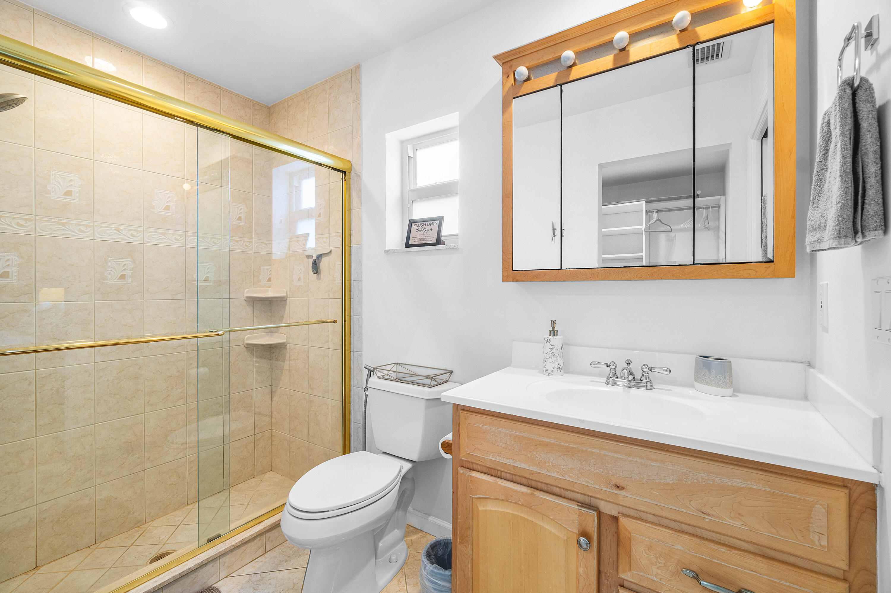 400 Northeast 43rd Street Boca Raton, FL 33431 - Photo 28 of 36 Primary Bathroom