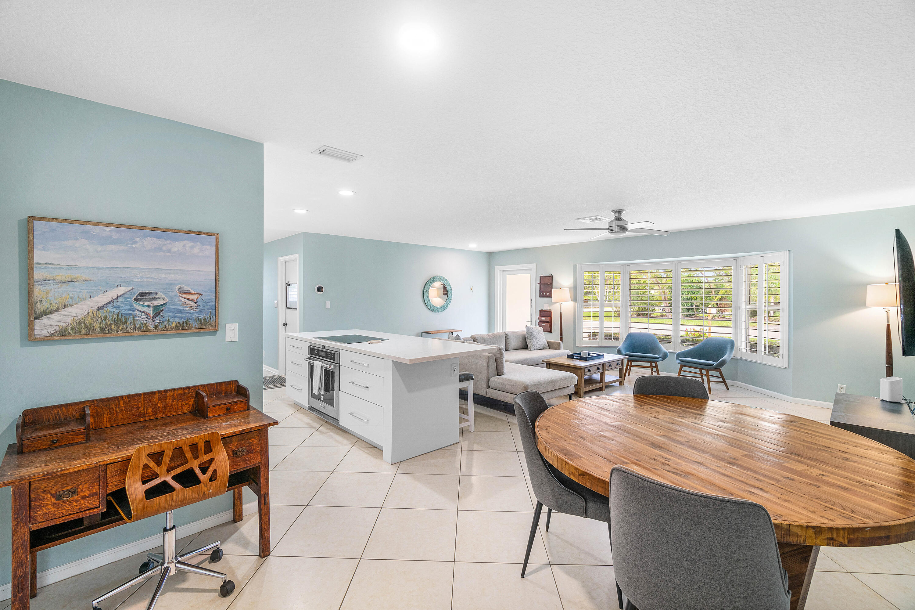 400 Northeast 43rd Street Boca Raton, FL 33431 - Photo 9 of 36 Dining Area towards Living room