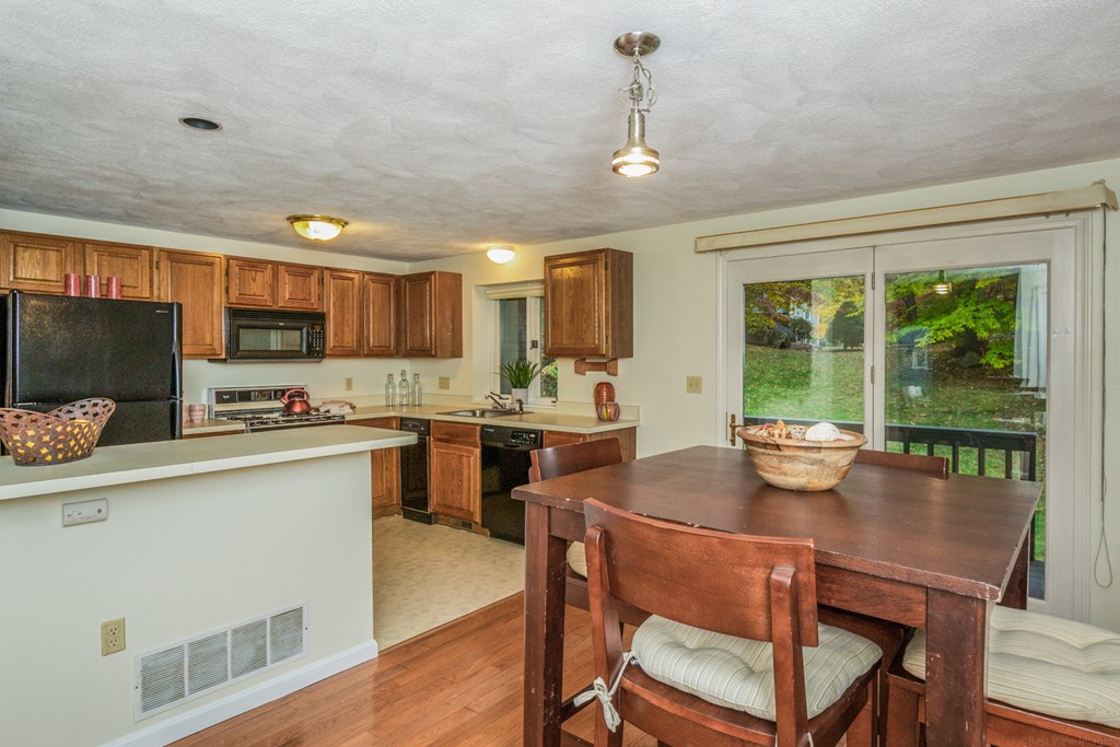 4 Deer Path, Unit 4 Maynard, MA 01754 - Photo 8 of 29 Gallery Image 8