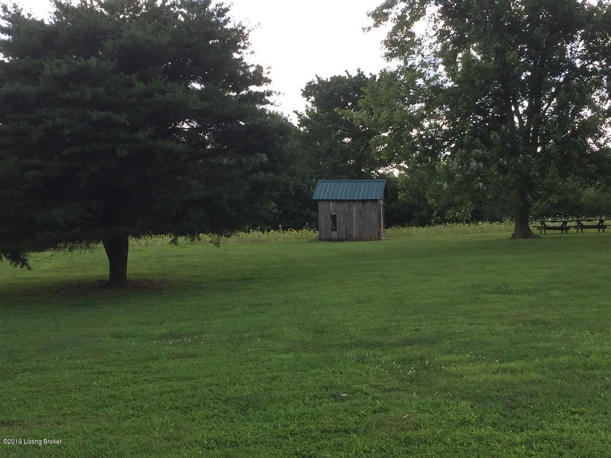 386 Salem Church Road Bee Spring, KY 42207 - Photo 14 of 64 Barn 6
