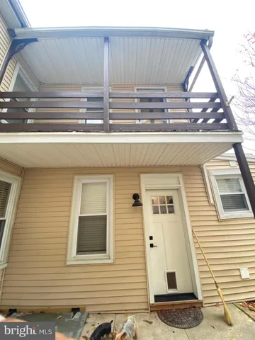 a view of a house with street