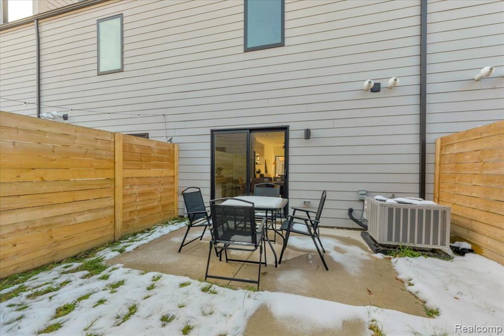 3420 Cochrane Street Detroit, MI 48208 - Photo 34 of 47